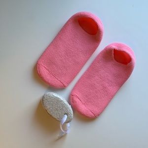 Aloe-Infused Terry Socks With Pumice